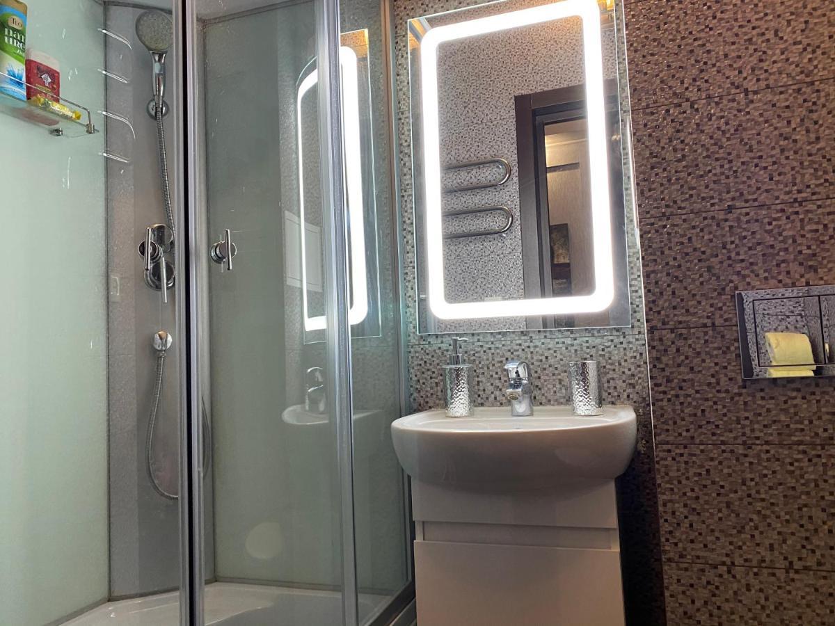 Modern Luxury Studio In The Center Of Kharkiv At Konstitutsii Square المظهر الخارجي الصورة