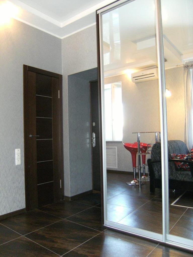 Modern Luxury Studio In The Center Of Kharkiv At Konstitutsii Square المظهر الخارجي الصورة