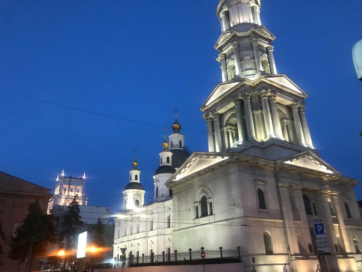 Modern Luxury Studio In The Center Of Kharkiv At Konstitutsii Square المظهر الخارجي الصورة